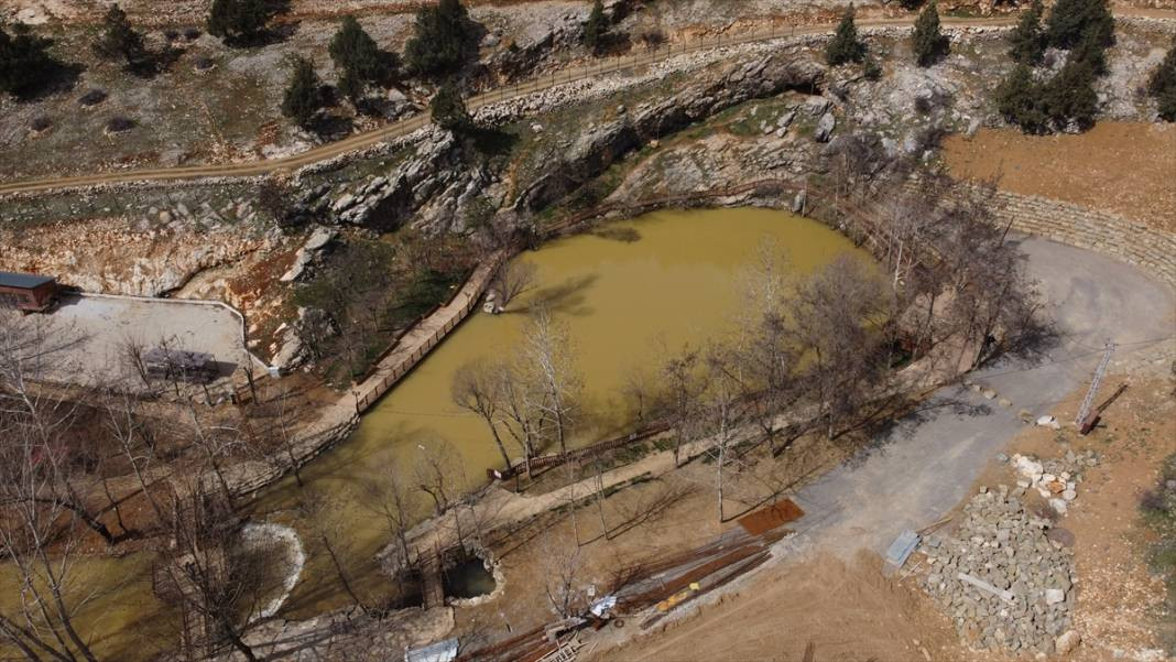Yeşilgöz Gölü eski günlerine döndü: Depremlerde rengi değişmişti - Resim: 16